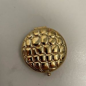 Estée Lauder Powder Compact - brand new.